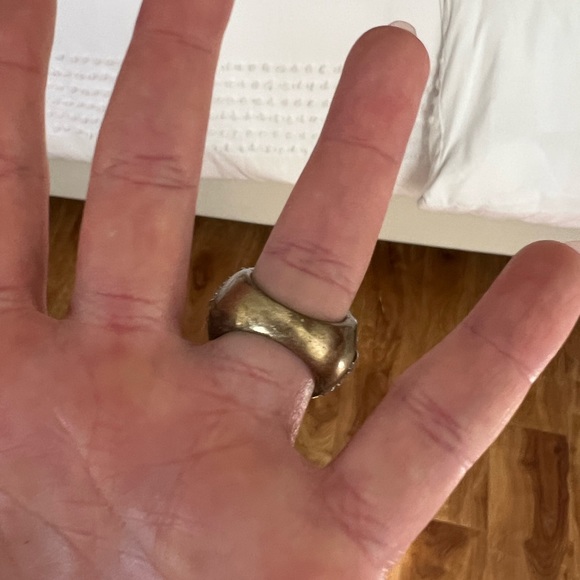 Crystal antique style dome ring gold finish 7 - Picture 4 of 6